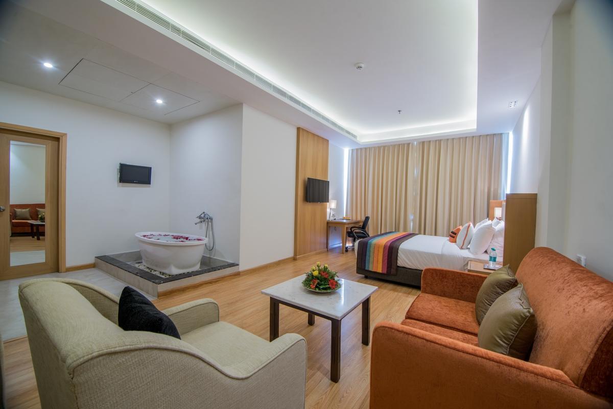 The Imperial Poonam Hotel Phagwāra Zewnętrze zdjęcie